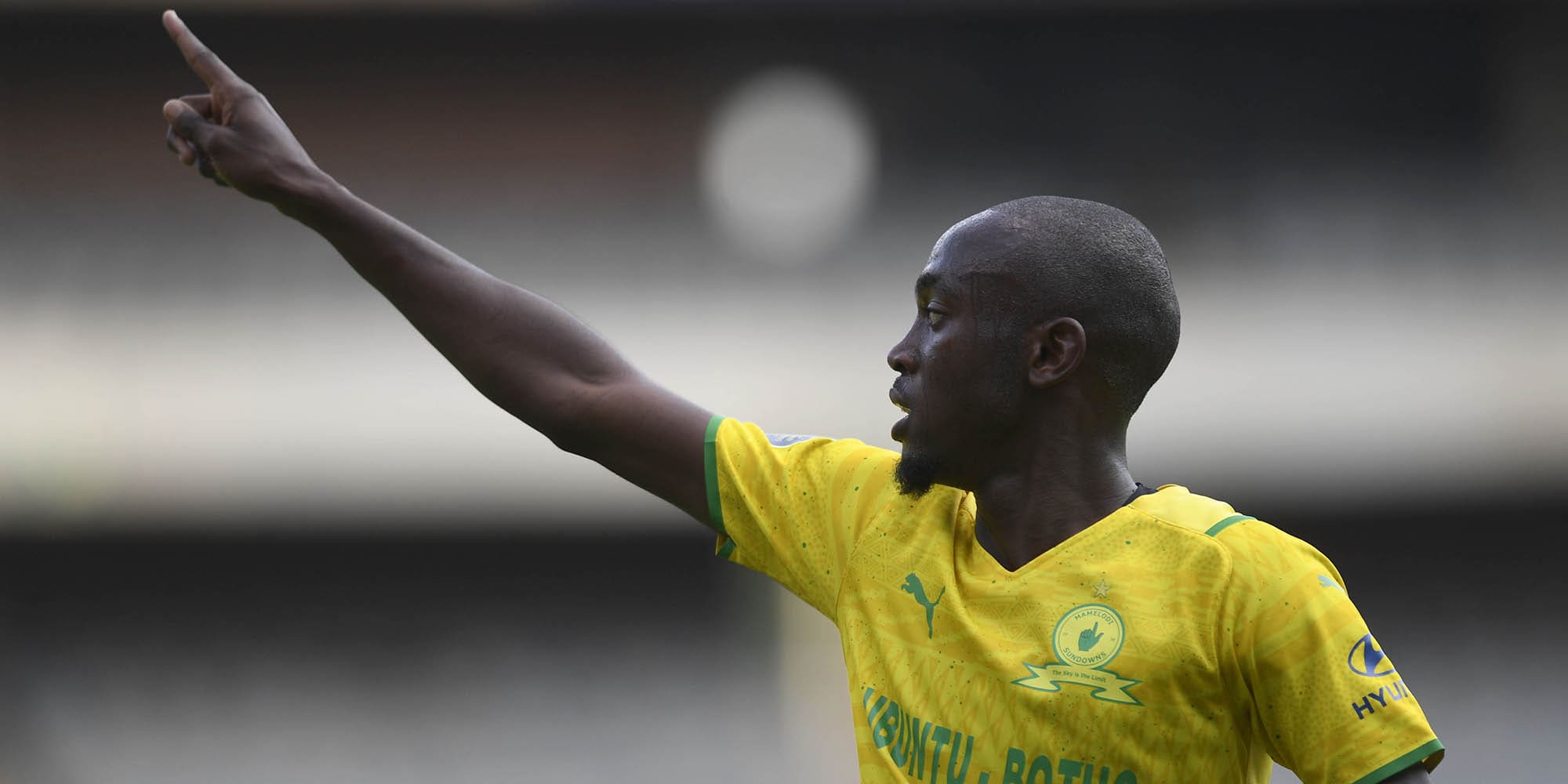 RED HOT SHALULILE NAILS THE BUCCANEERS IN THEIR OWN BACKYARD