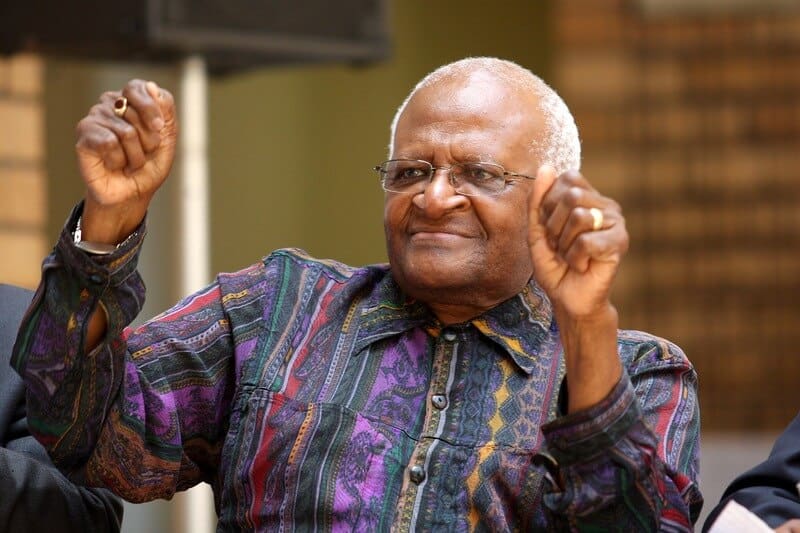 2021 12 26 DesmondTutu Obituary 2000x1333