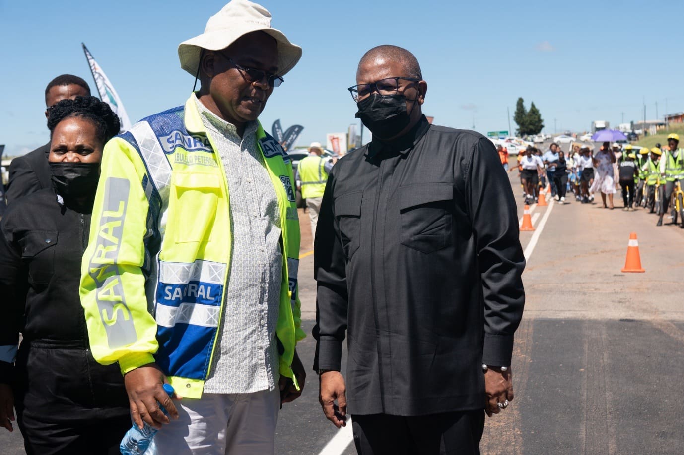 FIKILE MBALULA REOPENS R61 ROAD IN COFIMVABA
