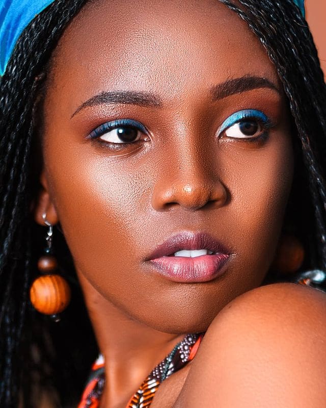 Local model Asanda Mxaba motivates young girls Asanda Mxaba. Photo: Instagram