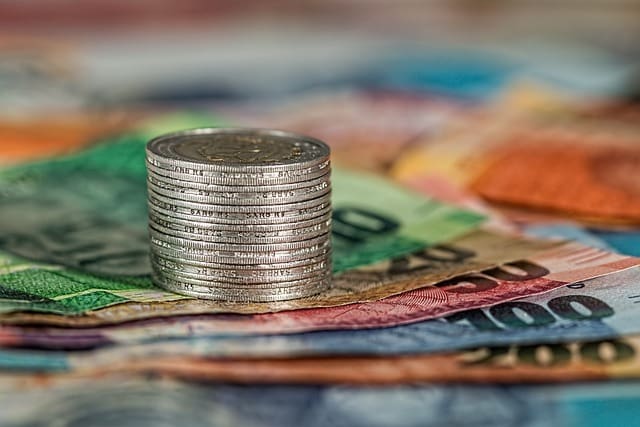 Coins 1726618 640 FINANCIAL LITERACY IS ONE OF THE MOST IMPORTANT SKILLS ONE CAN GIVE A CHILD