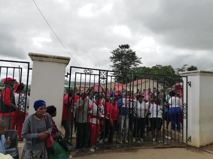 NEHAWU Union members shutting down all government departments in Bizana this week.—Photo / Sisipho Njisane