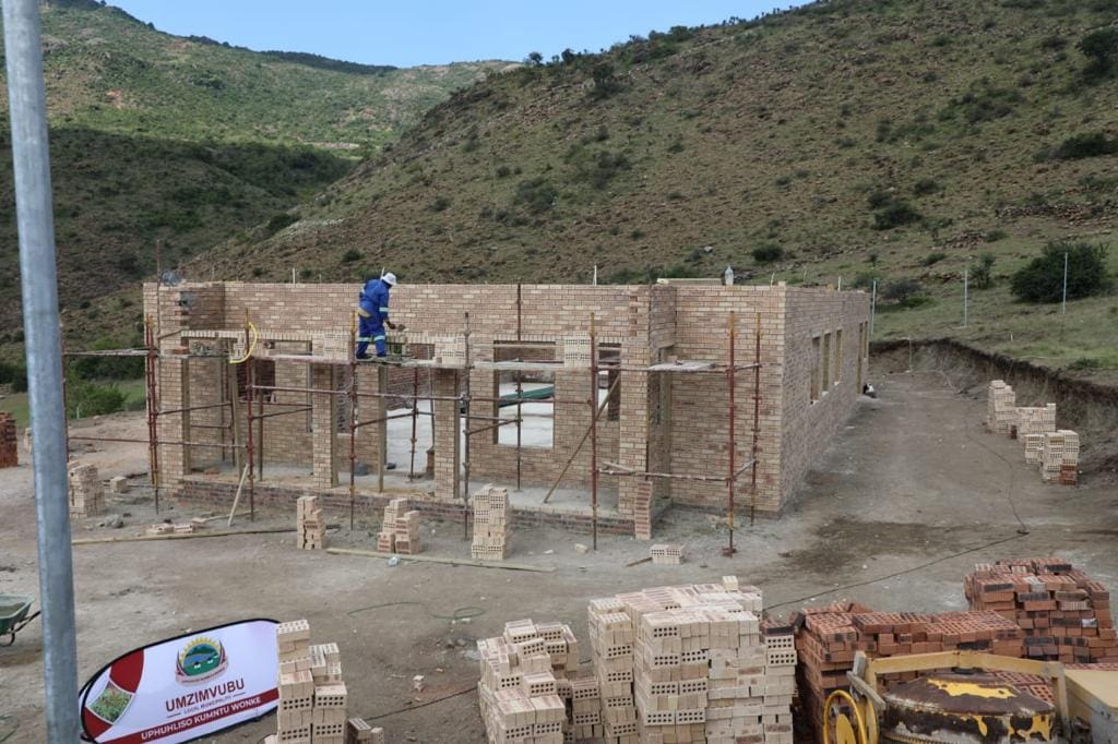 USODOLOPHU WOMASIPALA WASEKUHLALENI UMZIMVUBU UQHUBA INKQUBO YOKUHLOLA INKQUBELA KWI PROJEKTI EZIQHUBAYO