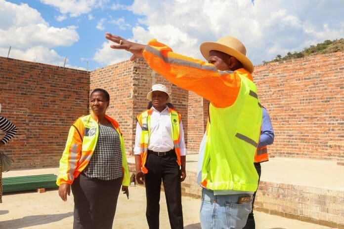 WhatsApp Image 2023 03 15 At 8.15.05 AM (2) USODOLOPHU WOMASIPALA WASEKUHLALENI UMZIMVUBU UQHUBA INKQUBO YOKUHLOLA INKQUBELA KWI PROJEKTI EZIQHUBAYO