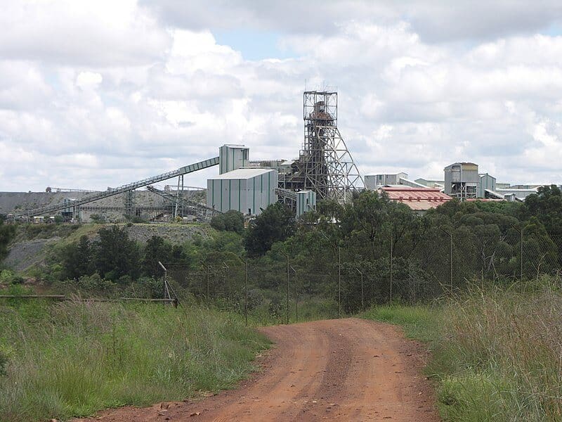 KONICA MINOLTA DIGITAL CAMERA EASTERN CAPE GOVERNMENT EMBARKS ON A PROVINCIAL EX-MINE WORKERS OUTREACH IN OR TAMBO AND CHRIS HANI DISTRICT MUNICIPALITIES