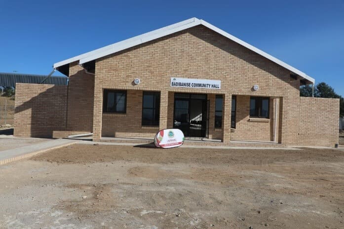 LUNCUMO LODWA KUBETHELWA IZANDLA ULWAKHIWO LWEHOLO YOLUNTU I BADIBANISE
