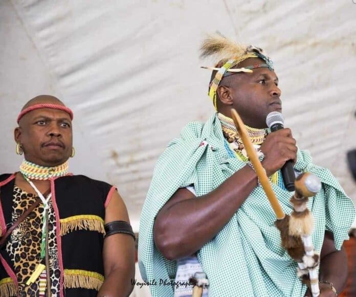 Nkosi Jongilanga Sigcau, Chairman of AmaMpondo Royal Family with praise singer Novizicelo. THE OTHER SIDE OF THE STORY: AMAMPONDO KINGSHIP FUED FAR FROM OVER