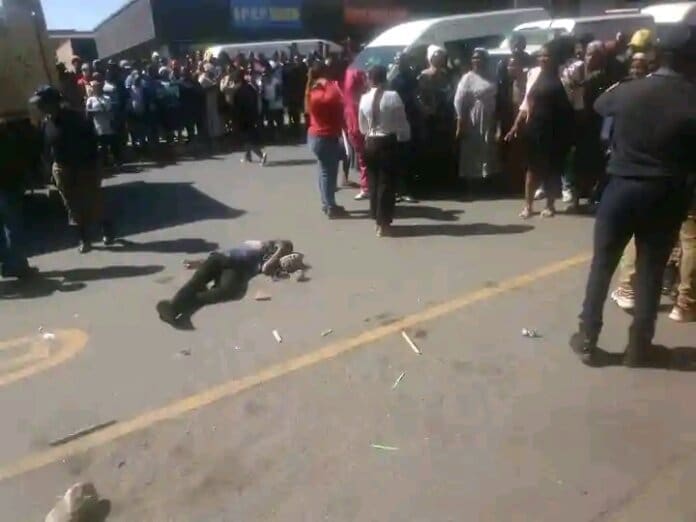 Limshonele Emini LIMTSHONELE EMINI OWEZWE LANGAPHANDLE