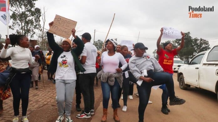 Mhlanga Community 2 WATCH: Mhlanga community came in numbers to support a victim of GBV who was allegedly raped by a police