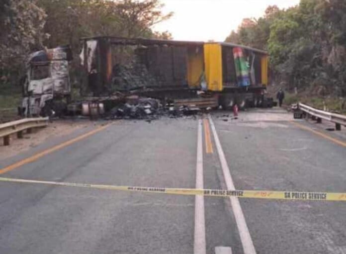 South Coast Strike SAB Truck Burning All routes to the South Coast are blocked, Mpenjati, Bizana, Port Shepstone, Izingolweni. You are advised to avoid traveling today as the situation is very tense.