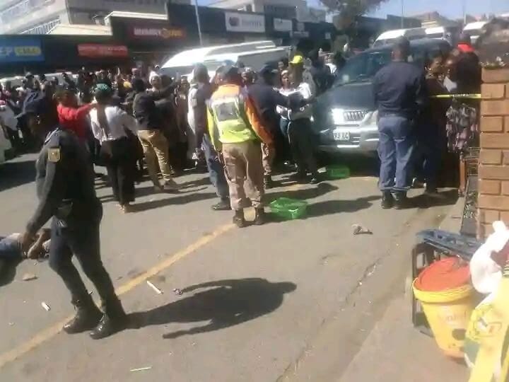 LIMTSHONELE EMINI OWEZWE LANGAPHANDLE
