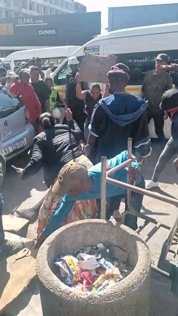 LIMTSHONELE EMINI OWEZWE LANGAPHANDLE