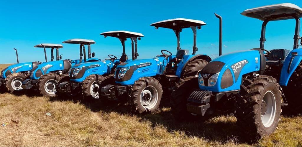 Revolutionizing Farming: Deputy Minister and Mayors Equip Dyifani Community with Tractors and Tools Revolutionizing Farming: Minister and Mayors Equip Dyifani Community with Tractors and Tools