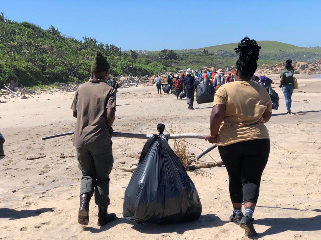 Amadiba’s Young Heroes Rocked the Beach Cleanup! Amadiba's Young Heroes Rocked the Beach Cleanup!