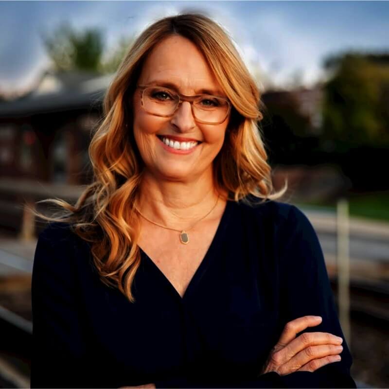 Political Commentator Kim Heller Discusses Land Ownership on EFF Podcast Political Commentator Kim Heller Discusses Land Ownership on EFF Podcast