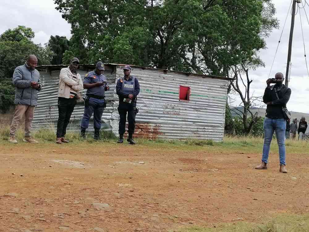 "Mfundisweni Residents Dismiss Ward Councilor from Meeting, Asserting They Do Not Require Councillor's Presence"