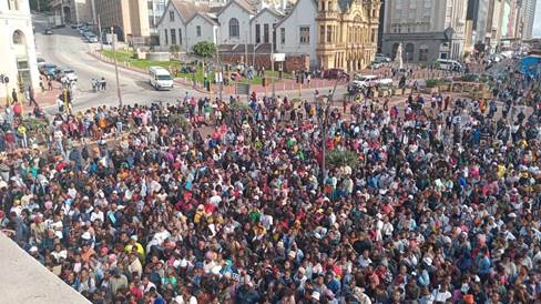 Unemployment in Eastern Cape Sea of applicants arrive for community to register for Gqeberha EPWP cleaning and gardening services jobs