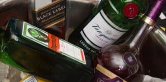 DRUGS AND ALCOHOL ABUSE: A WAY TO COPE WITH FEELINGS OF DESPAIR AND FRUSTRATION FOR BIZANA YOUTH?
