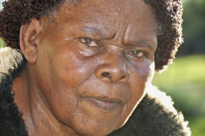 COMMISSION CONFIRMS LEGITIMATE ROYAL FAMILY IN MPONDO KINGDOM