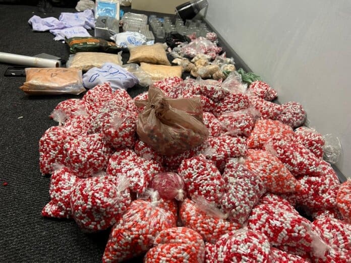 GWDaPldXsAA8HmP Two Undocumented Persons Arrested With Over R3 Million Worth Of Drugs