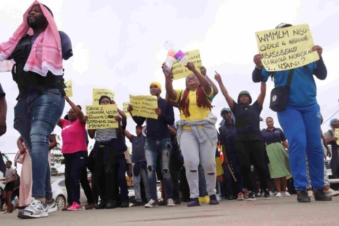 Strike 62 Winnie Madikizela Mandela Municipality Shut Down Amid Protest Over Employment Grading