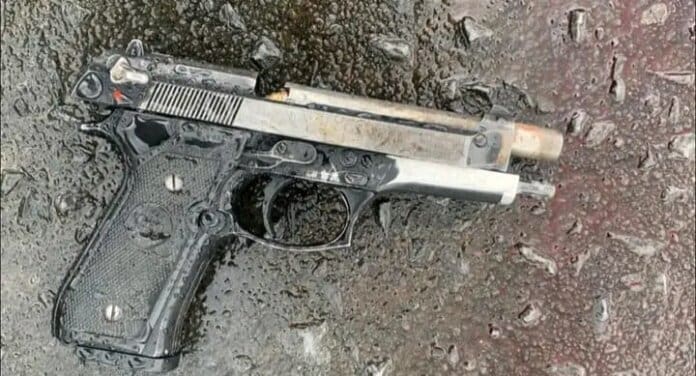 A Dramatic Shootout Unfolded On 24 November 2025, Along The R61 Near Ntafufu Location Outside Lusikisiki. A dramatic shootout unfolded on 24 November 2025, along the R61 near Ntafufu Location outside Lusikisiki.