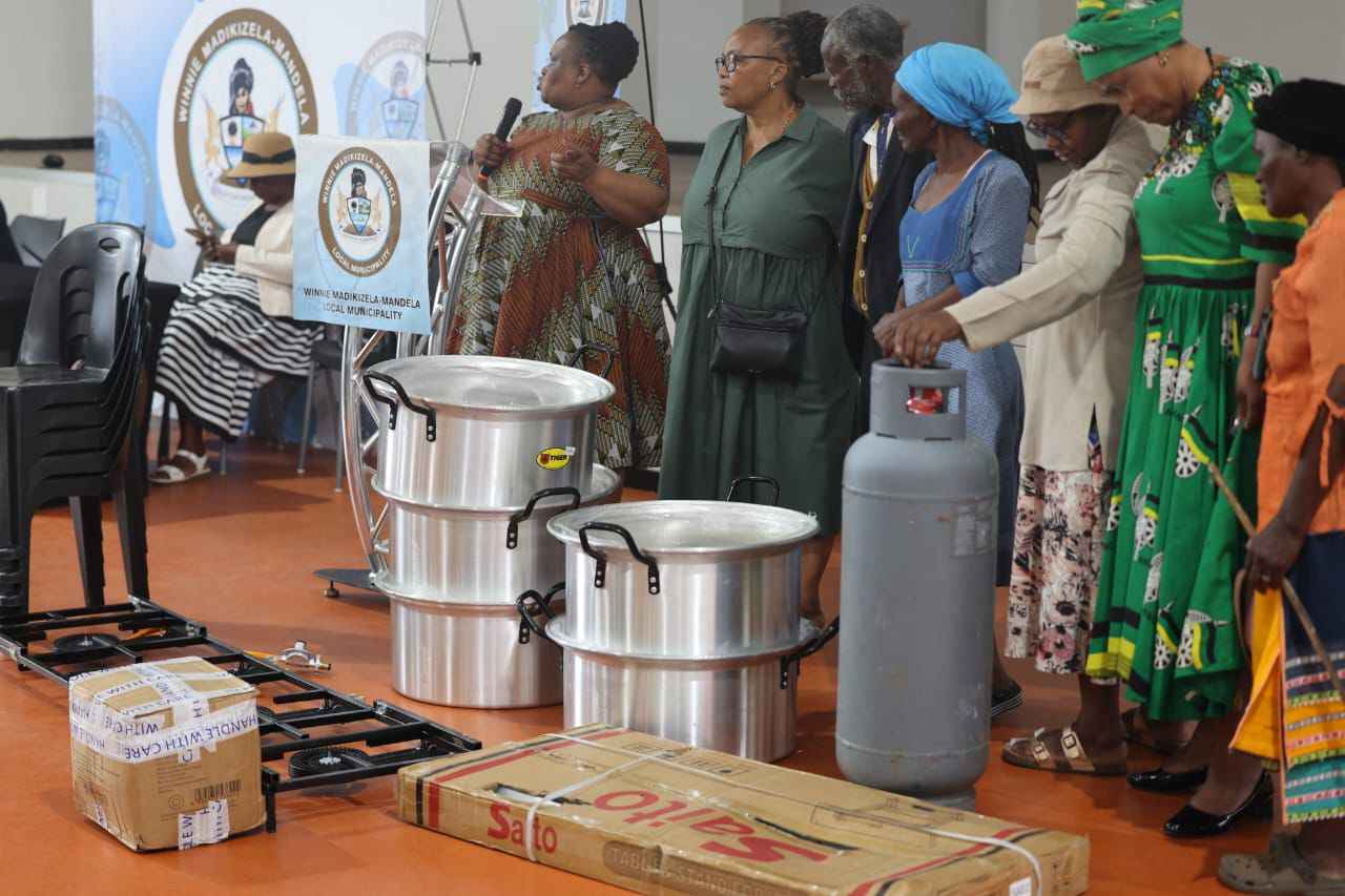 Elderly and orphans receive Christmas gifts in Mbizana (1)