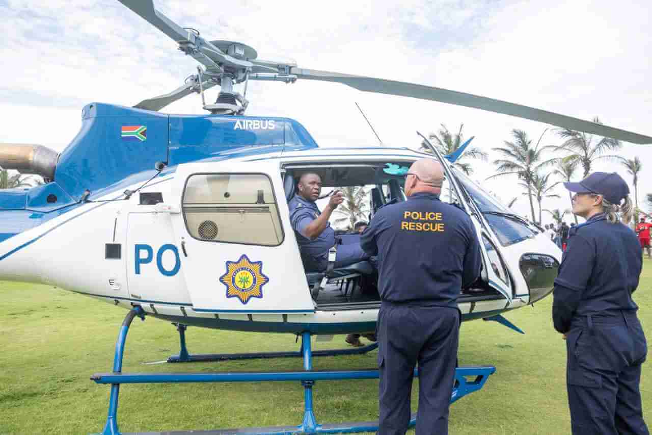 Police and local leaders unite under #SaferFestiveSeason campaign to engage with residents (3)