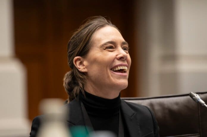 Sarah Jane Trent Unisa confirms Sarah-Jane Trent holds LLB degree