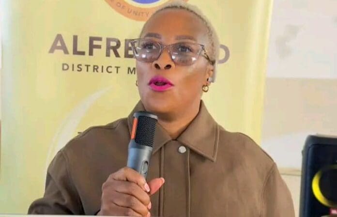 Alfred Nzo leadership takes water delivery drive to Ntabankulu